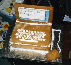 Birthday Party Games on Computer Cake  Laptop Cake