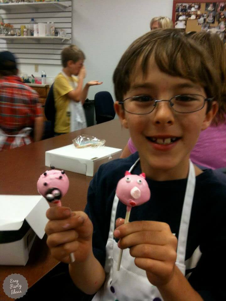 Cake Pop Decorating